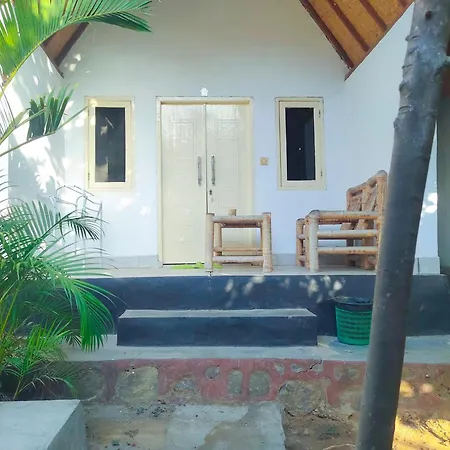 Putri Nyale Bungalow Kuta  Exterior photo