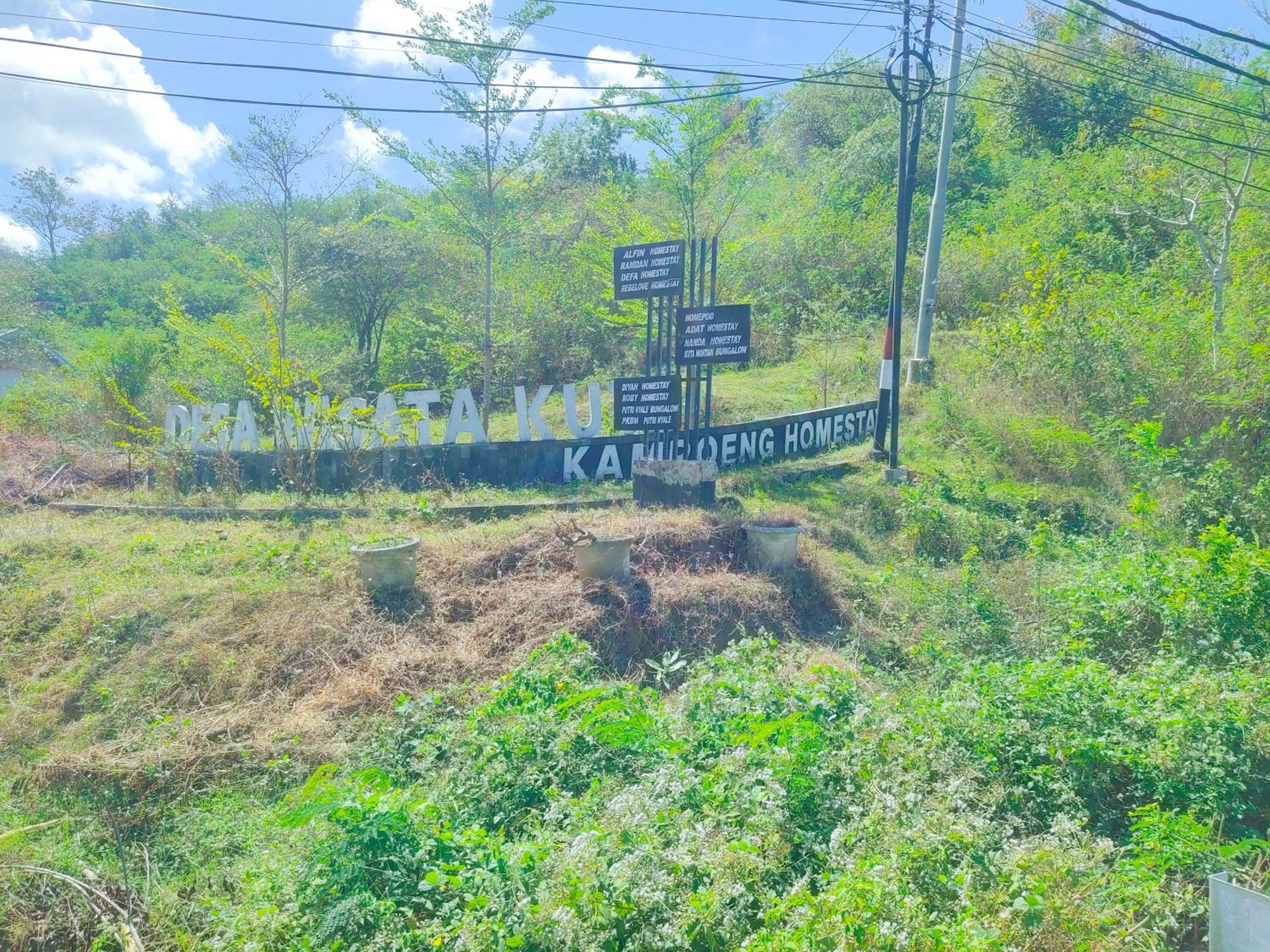 Putri Nyale Homestay