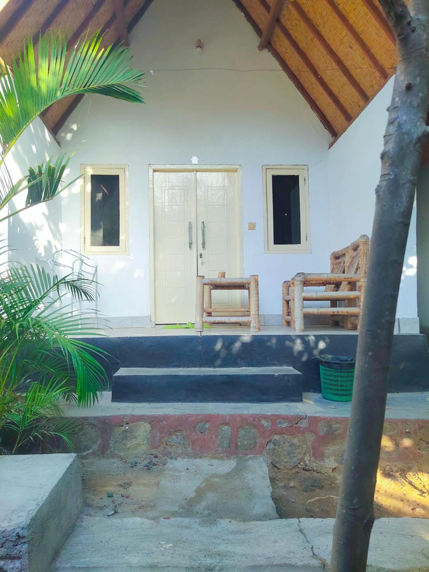 Putri Nyale Kuta (Lombok)