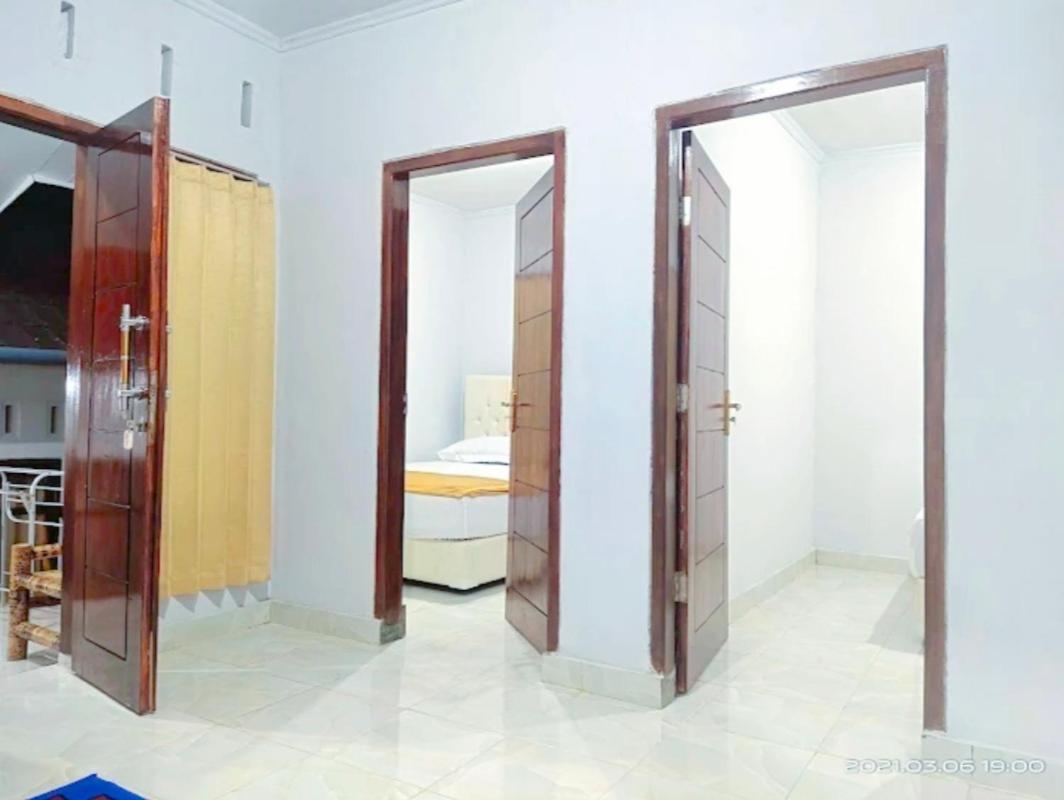 Homestay Putri Nyale